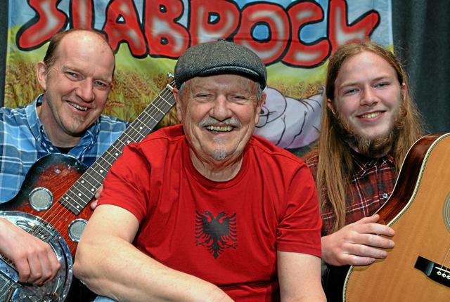 Slåbrock Trio med Ole Albrechtsen, Kjeld Torbjørn og Torkild Mørch Albrechtsen. Foto: Finn Folsted
