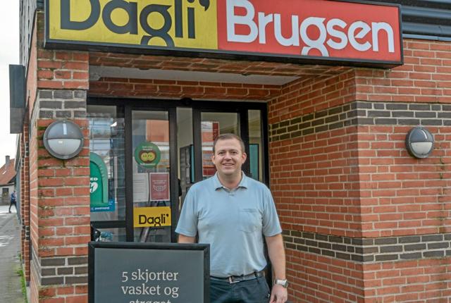 Den nye uddeler i Dagligbrugsen i Ranum, Kim Bugge Ørndrup, ser nye muligheder i lokalområdet. Foto: Mogens Lynge