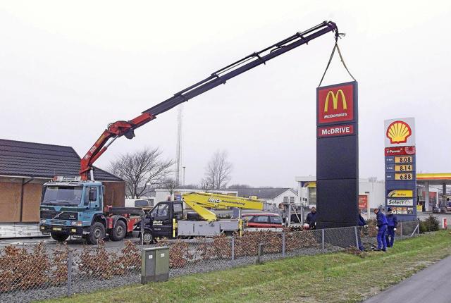 McDonald’s og tankanlæg står på spring til at rykke ind i nyt industriområde ved motorvejen. Arkivfoto