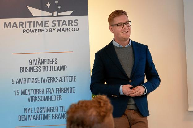 Her er en af deltagerne fra sidste års finale i gang med at pitche foran dommerne. Det er Lasse Ekdahl fra Dry Bulk Chemicals