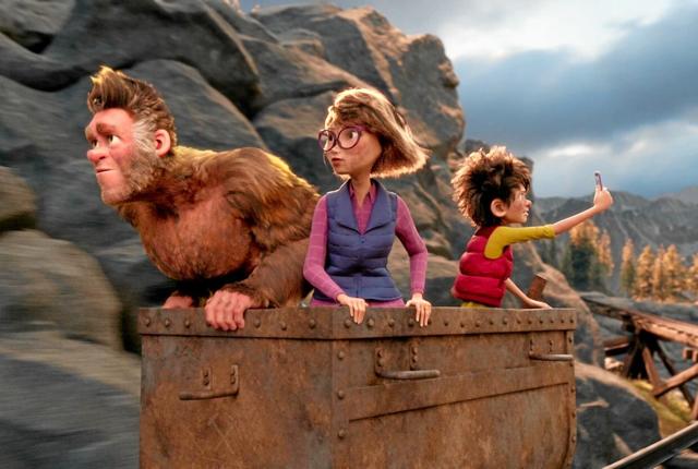 Adam, hans mor og Bigfoot i en scene fra animationsfilmen Familien Bigfoot.