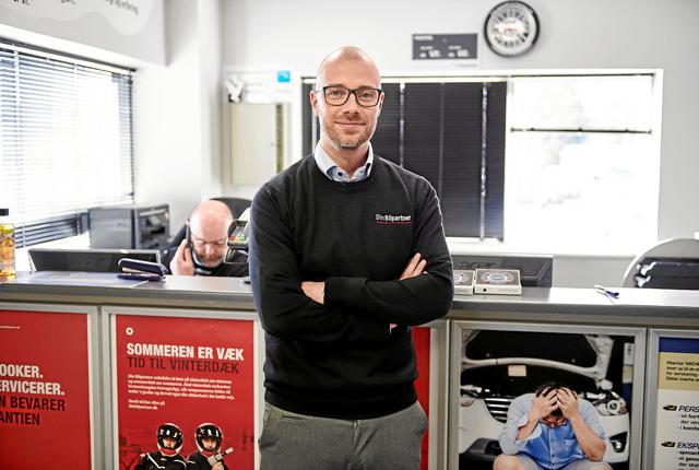 Kædechef i Din Bilpartner, Jakob Knudsen, er stolt over, at værkstedskæden har formået at forny sig gennem mere end tre årtier.