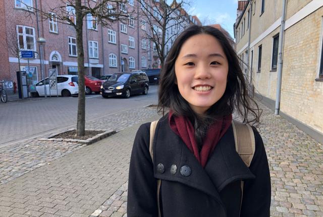 21-årige Yongxin Zhang kom til Danmark fra Kina, da hun var 15 år. I dag studerer hun interaktionsdesign på Aalborg Universitet.