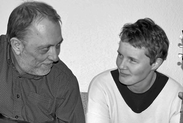 Brogaard & Andersen alias det musikalske makkerpar Kristina Brogaard Pedersen og Søren Andersen kan opleves i Sjørring Sognehus onsdag aften 5. februar. Promotionsfoto