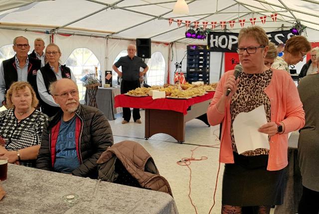 Lone Hede, stopper som lejrchef på DCU Camping i Aalbæk. Her ses hun til campingpladsens 60 års jubilæum i 2019. Foto: Ole Svendsen