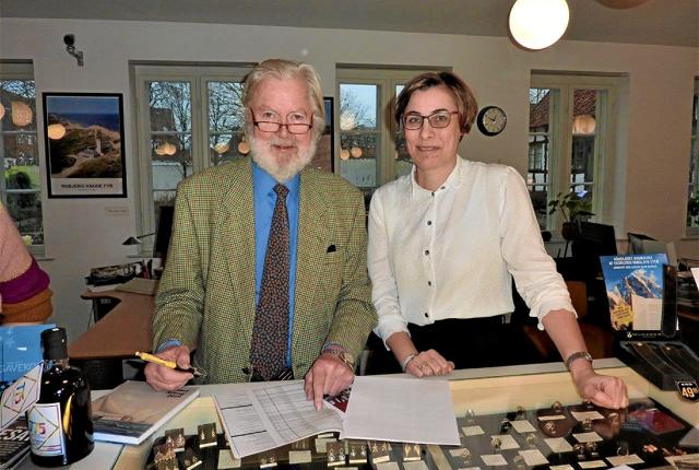 Formand for  støtteforening, Jørgen Ugilt og museumsdirektør Anne Dorthe Holm. Foto: Krumme Schmidt