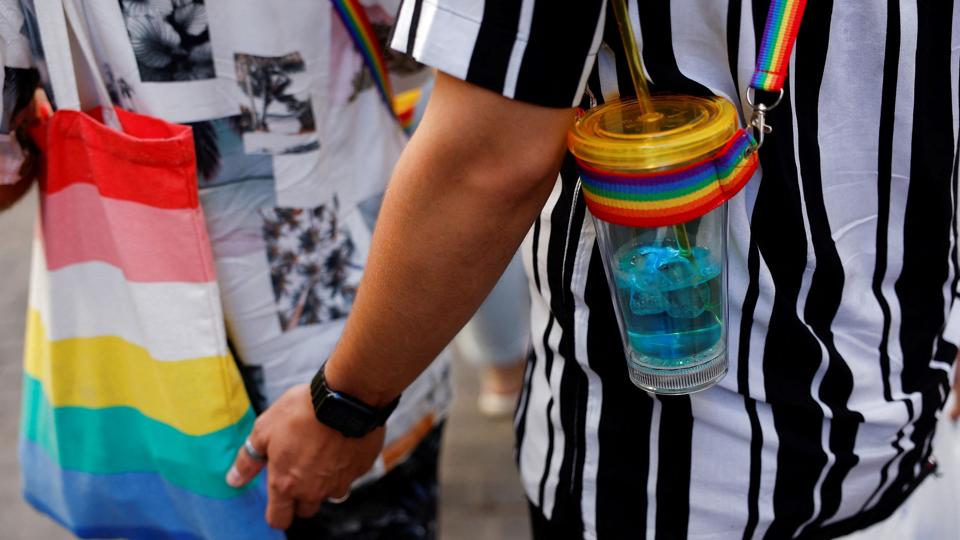 Politiet har indsat ekstra mandskab til at holde øje med Aalborg Pride lørdag. Det sker efter de seneste skyderier i Oslo og København. (Arkivfoto). <i>Susana Vera/Reuters</i>