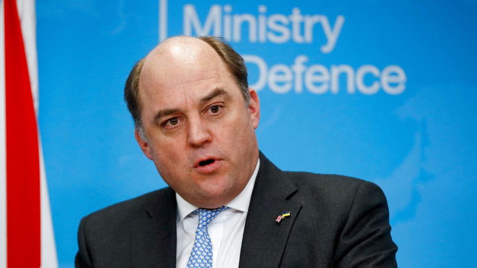 Den britiske forsvarsminister, Ben Wallace, har besluttet ikke at stille op i kampen om blive Storbritanniens næste konservative leder. <i>Peter Nicholls/Reuters</i>