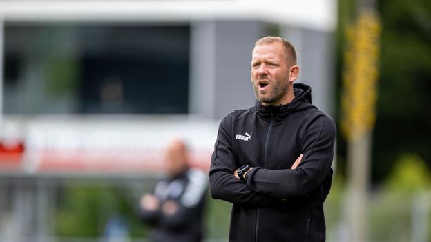 Cheftræner Martin Thomsen fik nogle positive svar fra sine spillere i lørdagens testkamp. <i>Foto: Lars Pauli</i>