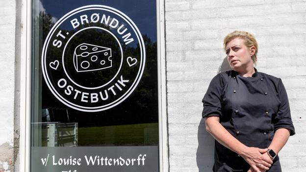 - Det var virkelig en grim oplevelse, siger Louise Wittendorff Dam, der har svært ved at holde tårerne tilbage, når hun skal fortælle om det, hun oplevede i sin butik i fredags. <i>Foto: Lars Pauli</i>
