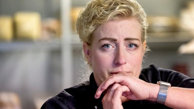 Louise Wittendorff Dam er fortsat dybt rystet over den behandling, hun og kunderne har fået i forbindelse med kontrolbesøg fra Fødevarestyrelsen. <i>Foto: Lars Pauli</i>