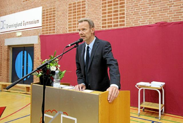 Rektor for Dronninglund Gymnasium sendte fredag årets studenter ud i verden med en tale, hvori han blandt andet hyldede hverdagen. Arkivfoto
