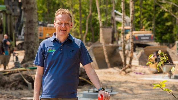 - Om det i sidste ende påvirker vores samlede gæstetal, det kan man ikke konkludere direkte. Men der er i hvert fald nogle gæster, der får en anden og mere besværlig vej til Fårup Sommerland. Og det er vi selvfølgelig kede af, for vi vil gerne være så tilgængelig som muligt for alle typer af gæster, siger Niels Jørgen Jensen, der er direktør for Fårup Sommerland. <i>Arkivfoto</i>
