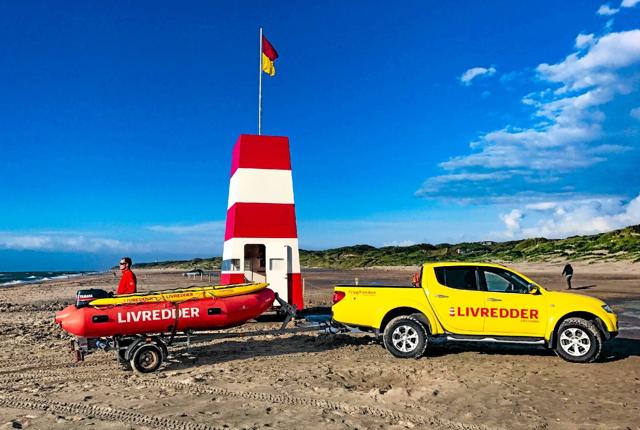 Den 25. juni kl. 10 åbner TrygFonden Kystlivredning et helt nyt tårn på Nørre Vorupør strand. Foto: TrygFonden