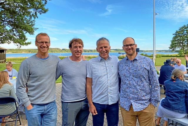 Store roer er udklækket i Hadsund. Her formand Anders Toft Christiansen sammen med Thor Kristensen, Daniel Buch og Mads Bisgaard.. Privatfoto