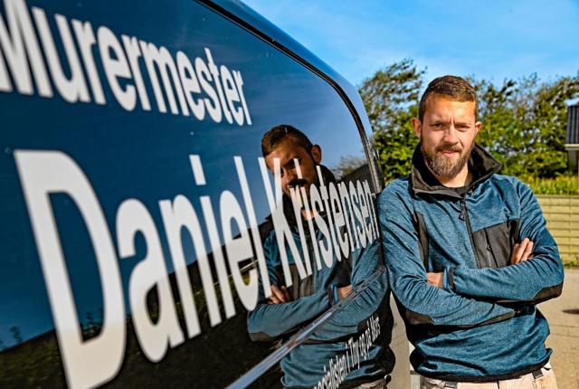 Daniel ”Murer” Kristensen startede ud som selvstændig murer 1. januar, og han har ikke fortrudt det et sekund. Foto: Ole Iversen
