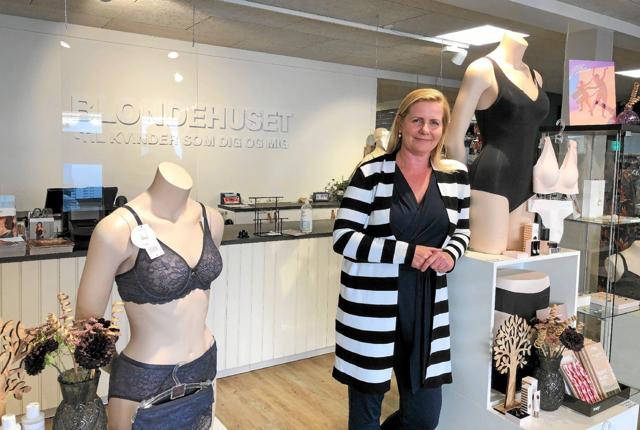 Helle Svendsen fejrer 10 år med Blondehuset i Løkken. Foto: Kirsten Olsen