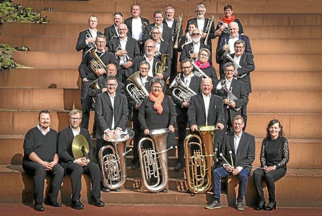 Struer Brass Band har hjemsted på Struer Statsgymnasium og ledes af Birgit Lyby Damgaard, der selv er uddannet klassisk trompetist fra Nordjyske Musikkonservatorium i Aalborg. Promotionsfoto
