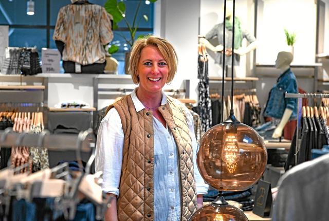 Like Annas daglige leder Anette Christensen har grund til at smile, for kunderne er vendt tilbage - sammen med nogle nye kunder.
