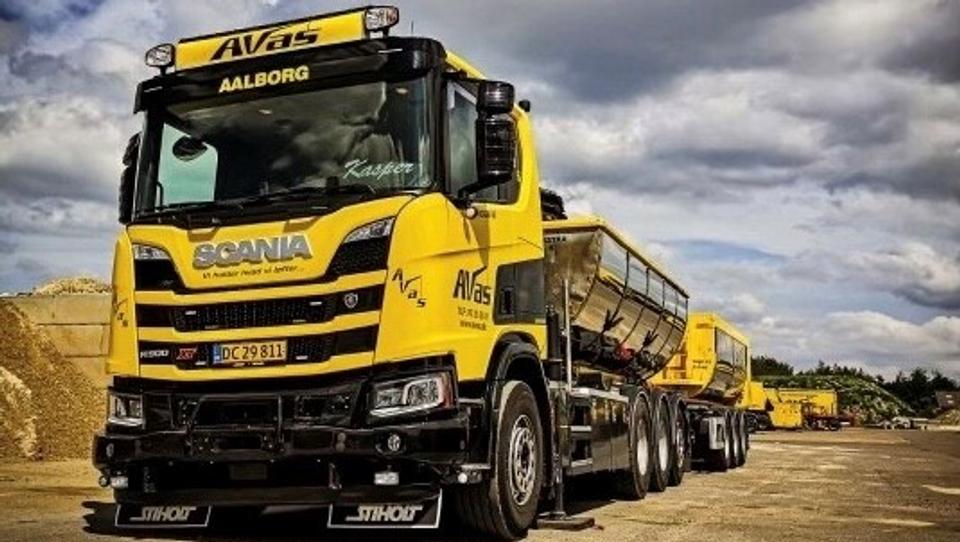Aalborg Vognmandsforretning, Avas, kører stadigvæk på fuld tryk med 100 vogne på vejene, men der måtte en økonomisk redningsplan til. <i>Pressefoto</i>