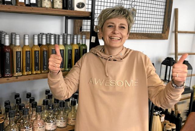 Jane Tamborg hos af Living by Tamborg: - Jeg er først og fremmest glad for, at vi skal åbne igen og glæder mig til at se kunderne i butikken. Foto: Lisa Farum Kristiansen