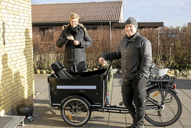 Familien Høyer i Sølund, var glade for den nye service fra Møllers Cykler. Foto: Michael Madsen