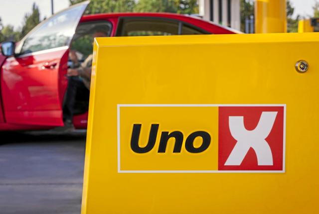 Benzinselskabet Uno-X har netop taget første spadestik til en ny lavprisstation i Hobro, beliggende tæt ved selskabet gamle tankanlæg på Hostrupvej. Privatfoto