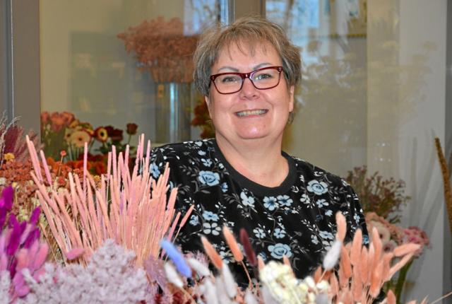 Charlotte Norre Larsen åbnede blomsterbutikken ChaNoLa i Hadsund i marts måned 2020. Lige inden coronaen for alvor satte dagsordenen. Foto: Jesper Bøss