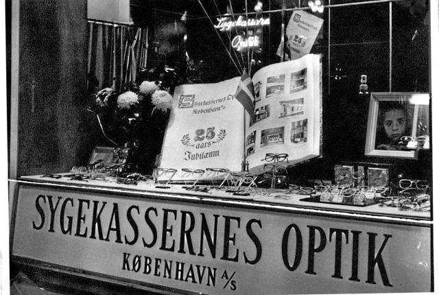 Det er 90 år siden den første Synoptik-forretning åbnede under navnet Sygekassernes Optik