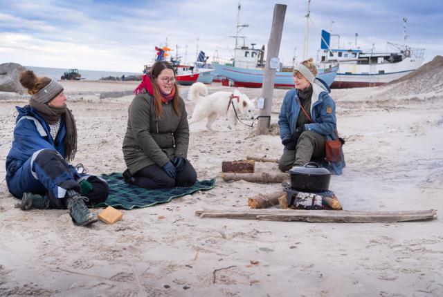 Tre tidligere højskolelærere er gået sammen om at skabe Mød Naturen. Fra venstre Matilde Lykke, Anni Pedersen og Sofie Graaup. Foto: Torben Hansen