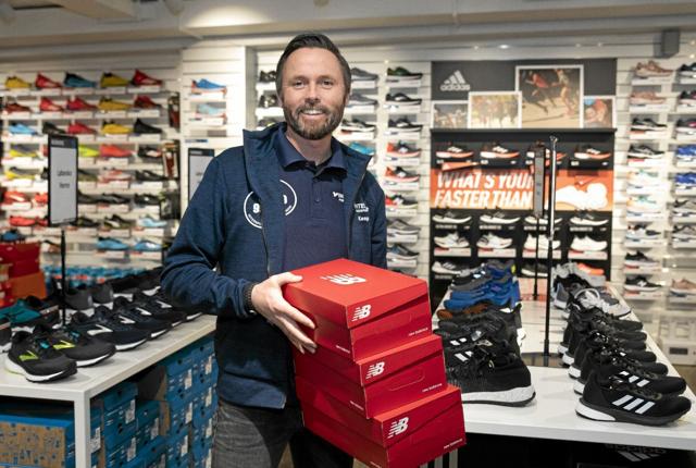 Kasper Kristensen glæder sig til at byde kunderne velkommen på runnersshop.dk. Foto: Michael Madsen