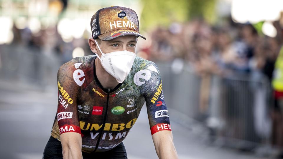 Jonas Vingegaard og resten af Tour de France-feltet er klar til at cykle videre tirsdag. <i>Foto: Mads Claus Rasmussen/Ritzau Scanpix</i>