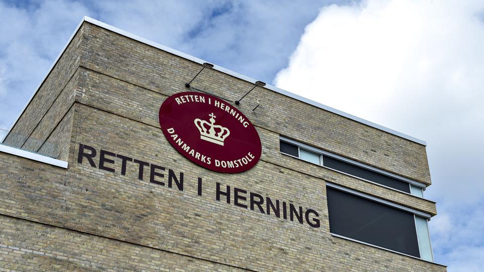 Et forældrepar fra Struer er ved Retten i Herning blevet varetægtsfængslet og sigtet for mishandling af deres 15-årige datter. (Arkivfoto) <i>Henning Bagger/Ritzau Scanpix</i>