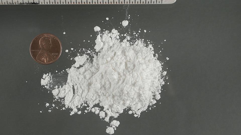 Ved ransagning af en lejlighed på Frederiksberg fandt politiet søndag seks kilo kokain, to kilo hvid heroin og to kilo brun heroin. En 23-årig mand er varetægtsfængslet og sigtet i sagen. (Arkivfoto). <i>Handout/Ritzau Scanpix</i>