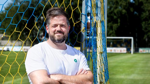 Det er dybt forankret i Morten Grabowski Kjær at række ud med støtte til de frivillige hænder, der bærer det lokale foreningsliv. <i>Foto: Torben Hansen</i>