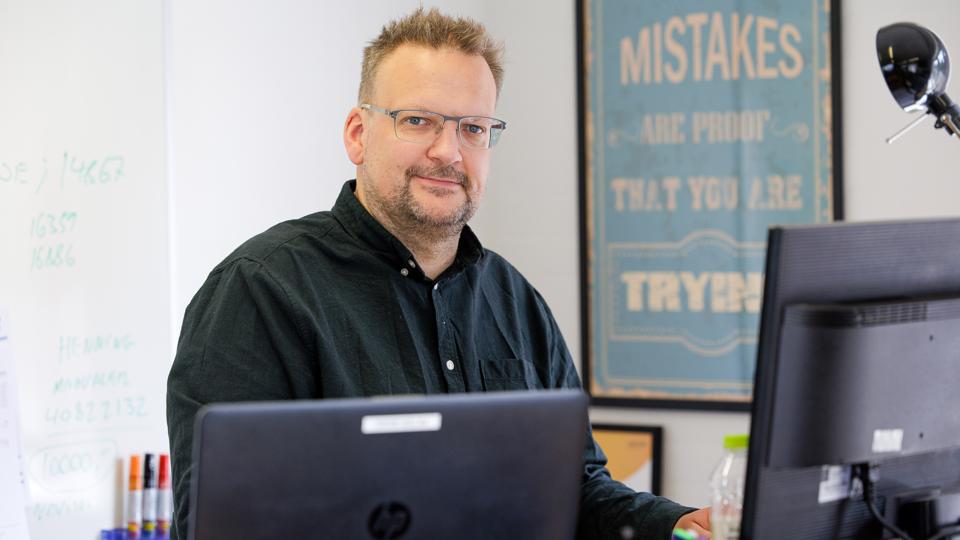PB Windtechnic og indehaver Peter Bang har store ambitioner for firmaet, der startede som en ide om at servicere et par vindmøller i Østerild, men nu har vokset sig meget større. <i>Foto: Bo Lehm</i>