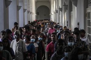 Sri Lankas præsident flygter ud af landet efter ugers uro