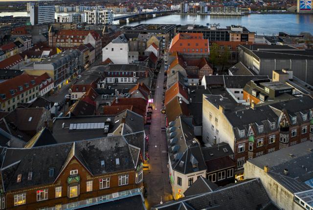 Med to dage til juleaften, ser coronasituationen således ud i Aalborg. Foto: Henrik Bo
