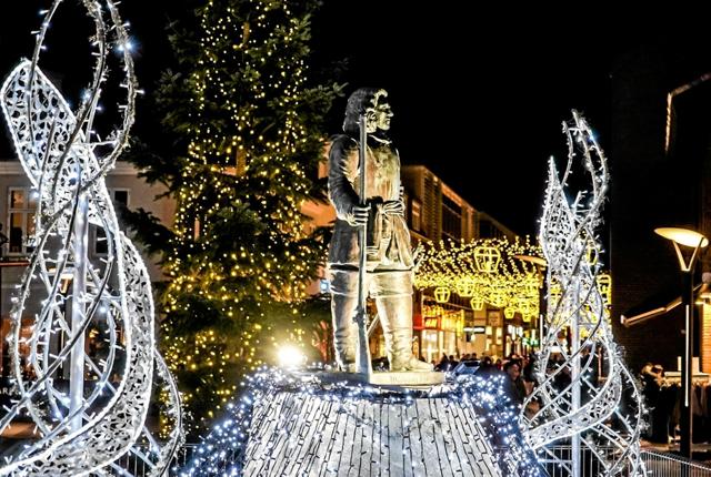 Der har de seneste år været masser af julemagi og tusindvis af julelys i Frederikshavn. Det reduceres i år grundet de stigende elpriser. <i>Arkivfoto: Peter Jørgensen</i>