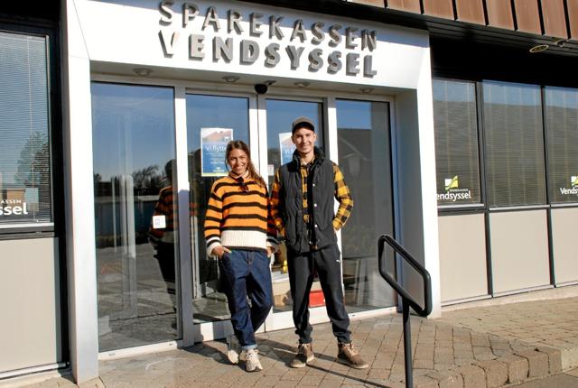 Tanja Monjezi og Jesper Hjørringgaard fra Saltum IF er glade for, at det er lykkedes at leje Sparekassen Vendsyssels tidligere lokaler til et nyt fitnesscenter. Foto: Bitten Holmsgaard