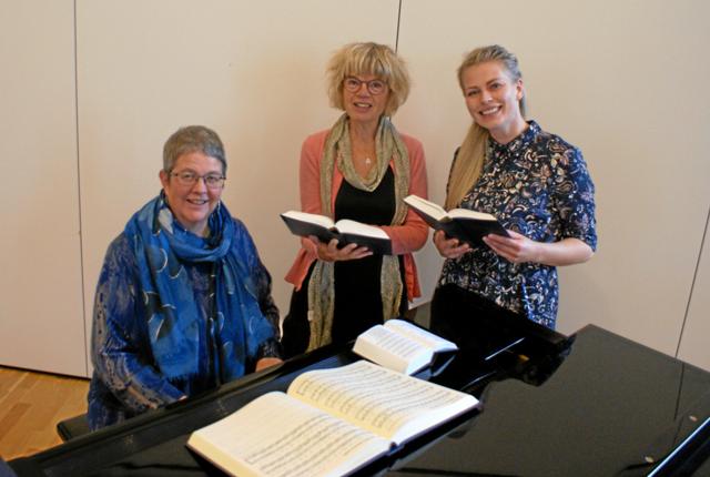 Kirkens musikere sætter tonen an til Kvinder i Højskolesangbogen