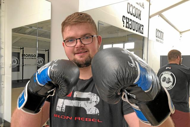 Nikolaj Bech Nielsen kunne først få alvor få gang i sit nye fitnesscenter - Morsø Gym & Fitness - i maj - men nu udvider han. Fitnessboksning og holdtræning bliver en del af paletten.