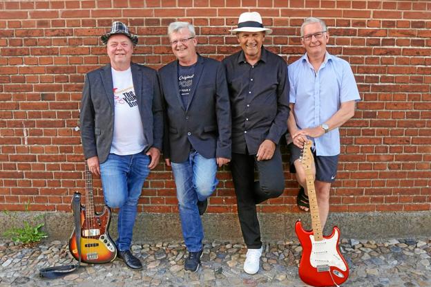 De gamle kendte hits fra legendariske Shadows og den bløde den af 1960’ernes hits, står i kø, når The Young Ones giver koncert på Frøstrup Stadion søndag eftermiddag 21. august. Privatfoto