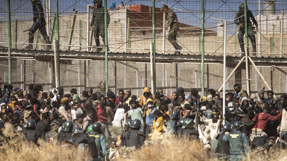 Mindst 23 migranter mistede livet den 24. juni, da de forsøgte at krydse grænsen til den spanske enklave Melilla fra Marokko. <i>Javier Bernardo/Ritzau Scanpix</i>