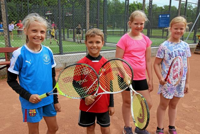 25 børn og unge deltog i Dronninglund Tennis- og Padelklubs sommerskole. Foto: Jørgen Ingvardsen