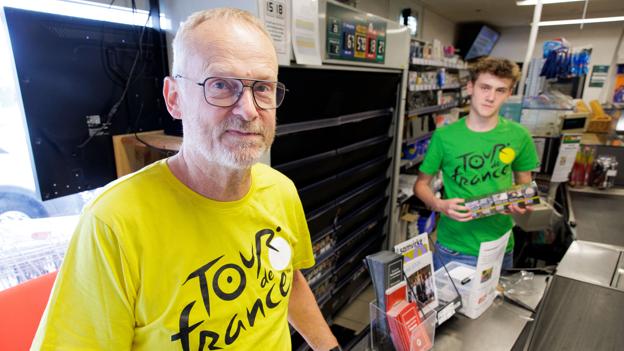 I Dagli' Brugsen arbejder man nu på, hvilke andre sjove ting man kan lave, hvis Vingegaard bliver ved med at klare sig så godt. <i>Foto: Bo Lehm</i>