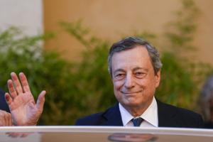 Politisk drama i Italien: Draghi afslører onsdag om han går