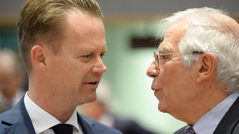 Udenrigsminister Jeppe Kofod (S) og EU's udenrigschef, Josep Borrell, er enige om at der skal gennemføres en ny stramning af sanktionerne mod Rusland, som midlertidigt har lukket for Nordstream 1 gasledningen (Arkivfoto). <i>Johanna Geron/Reuters</i>