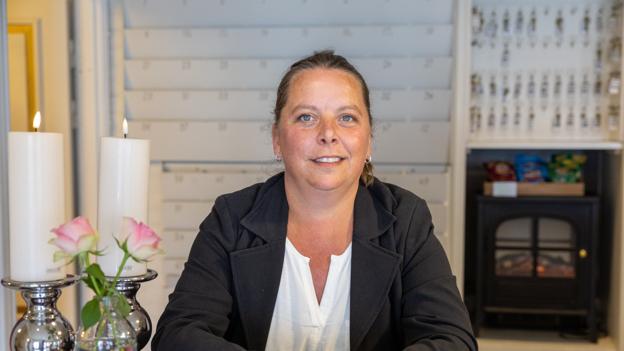 Hotelchef på Dronninglund Hotel, Maiken Jensen, er rigtig glad for at have elever. <i>Foto: Kim Dahl Hansen</i>