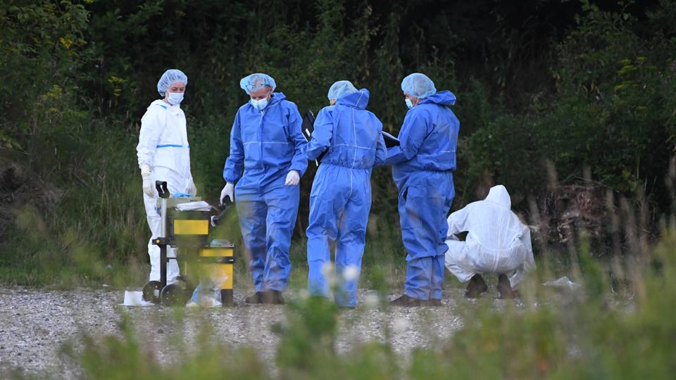 Undersøgelser af stedet, hvor den 27-årige blev fundet død. <i>Foto: Jan Pedersen</i>